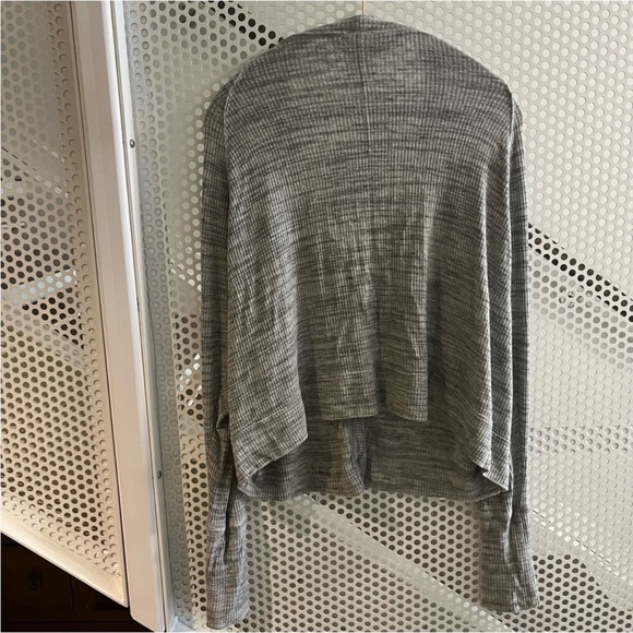 Free People We The Free Three Button Cardigan Size Small Oversized Fit in Grey - Picture 3 of 9